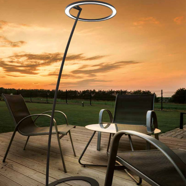 Lira lampada da terra esterno e giardino - Linea Light - Esterno - Progetti  in Luce