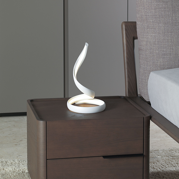 Flame lampada da tavolo moderna - Vivida International - Tavolo - Progetti  in Luce