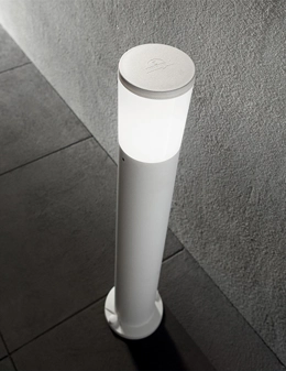 Atena lampada da terra da esterno