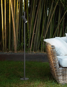 Hub lampada da terra da esterno