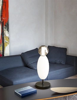 Lumiere lampada da tavolo design moderno