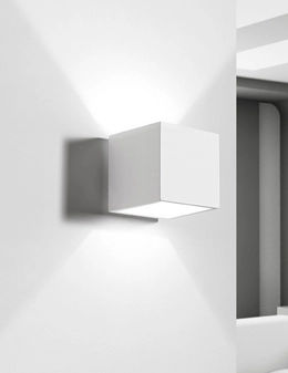 Ionia applique biemissione in gesso