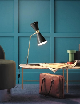 Megafono lampada da tavolo di design