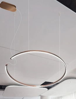 Leggera lampada a sospensione moderna