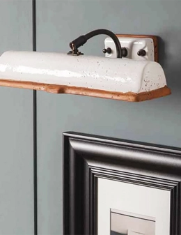 Vinci applique in maiolica toscana