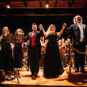 Progetti in Luce e Art Voice Academy: quando luce e musica s'incontrano