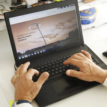 Digitalizziamo Intesa Sanpaolo: un premio importante per Progetti in Luce