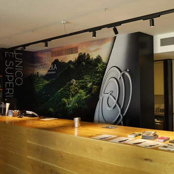 Digitalizziamo Intesa Sanpaolo: un premio importante per Progetti in Luce