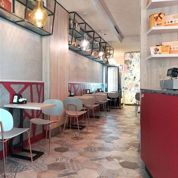 Restyling illuminazione in chiave moderna: Pasticceria Primavera