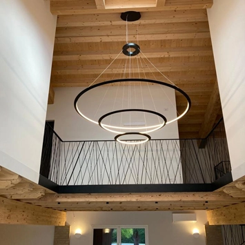 Illuminazione professionale di una location per eventi e cerimonie