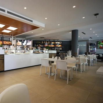 Illuminazione professionale su misura per un locale a Caorle