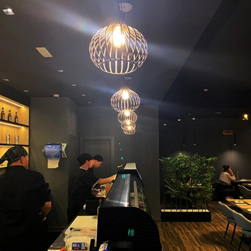 Illuminazione di stile per un ristorante giapponese