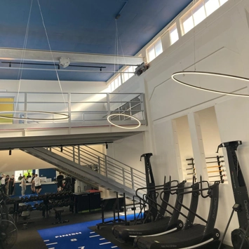 Illuminazione led su misura per una palestra moderna