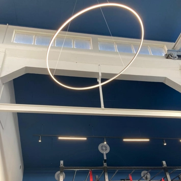 Illuminazione led su misura per una palestra moderna