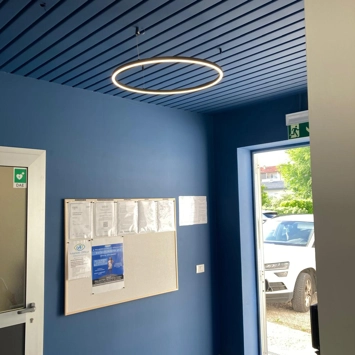 Illuminazione led su misura per una palestra moderna