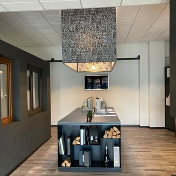 Illuminazione e lampade su misura per uno showroom